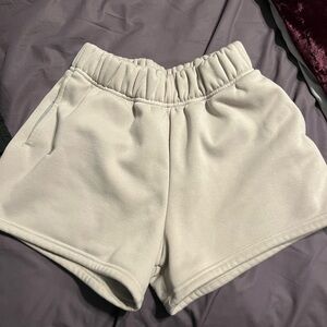 Kamo Fitness Cream/Beige Shorts